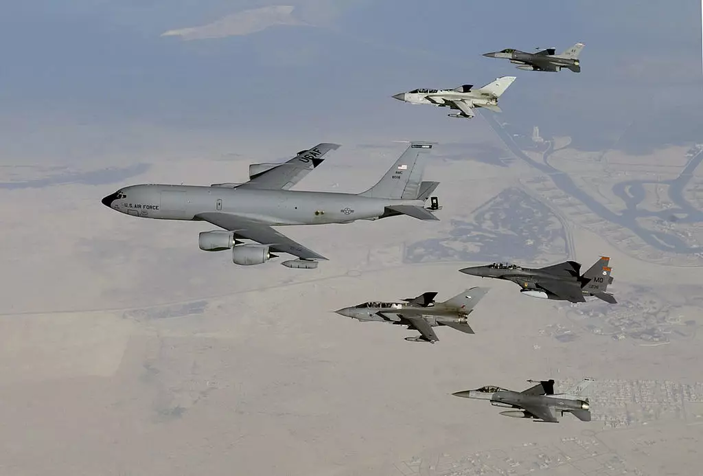 SUA, eforturi logistice uriașe în Iran pentru salvarea pilotului american. Cine a reușit să ajungă la el înaintea iranienilor